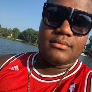 Meet your Posher, Javier